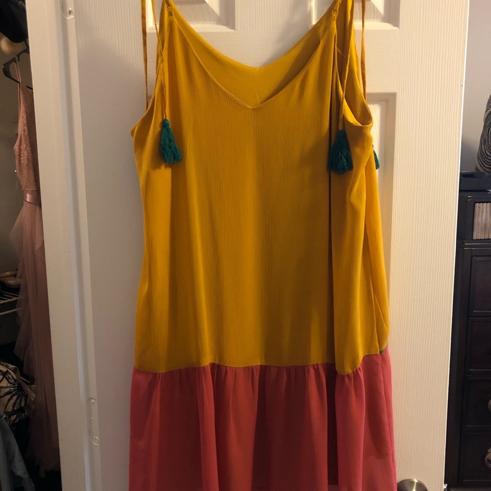 Dress - Picture 3 of 5